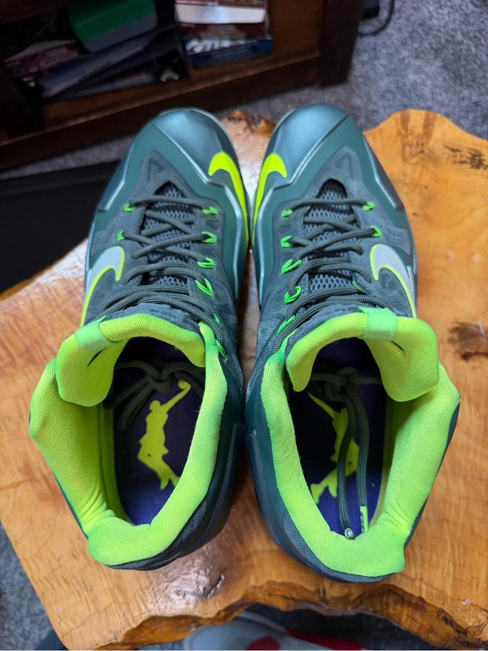 Nike LeBron 11 Dunkman Men 13 Women 14.5 Mica Green Volt 616175-300